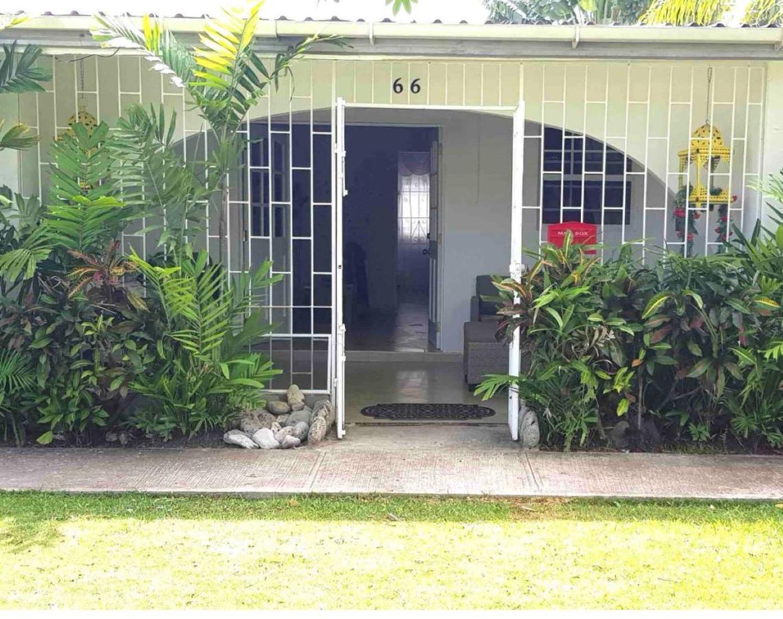 West Coast 1 Bedroom Apartment 66 - Close To Beach Saint James Exterior photo