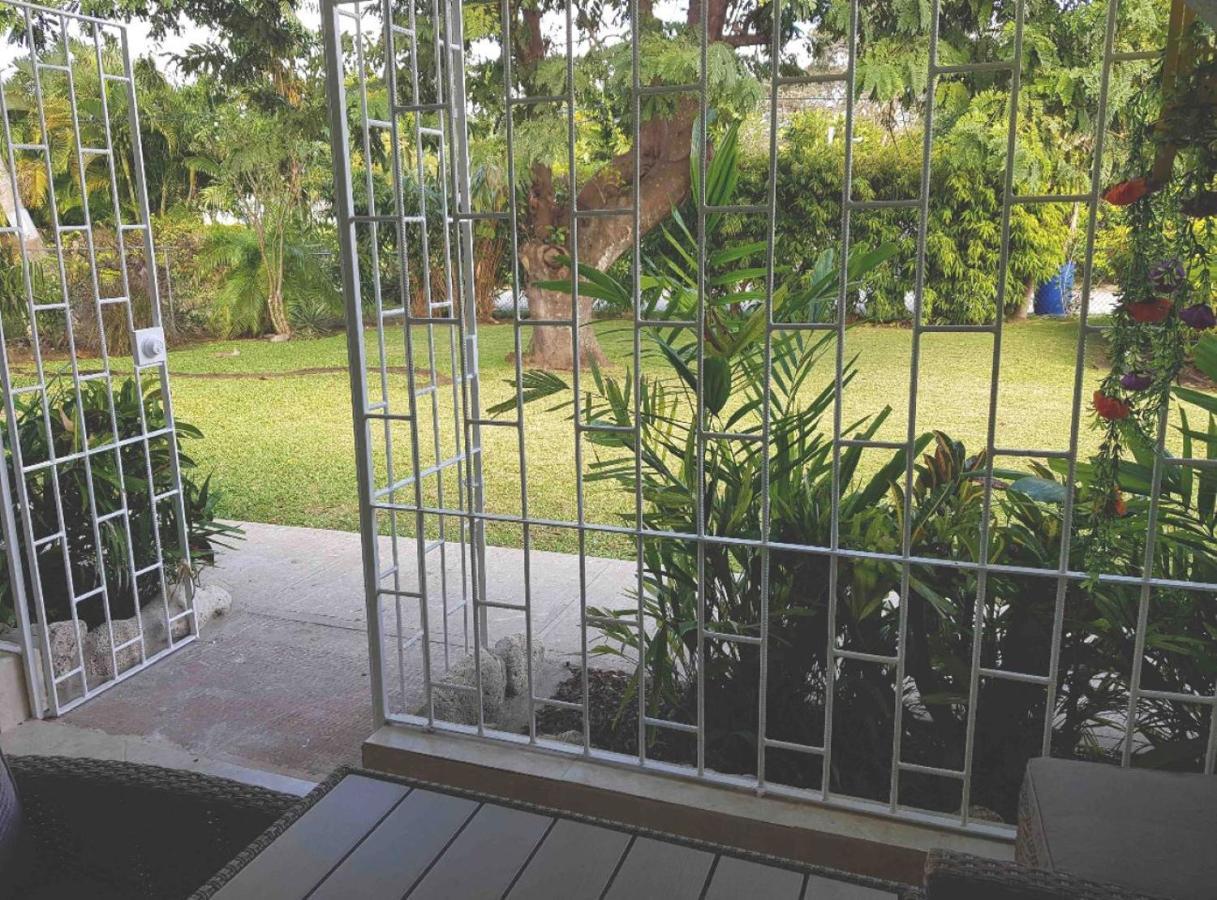 West Coast 1 Bedroom Apartment 66 - Close To Beach Saint James Exterior photo