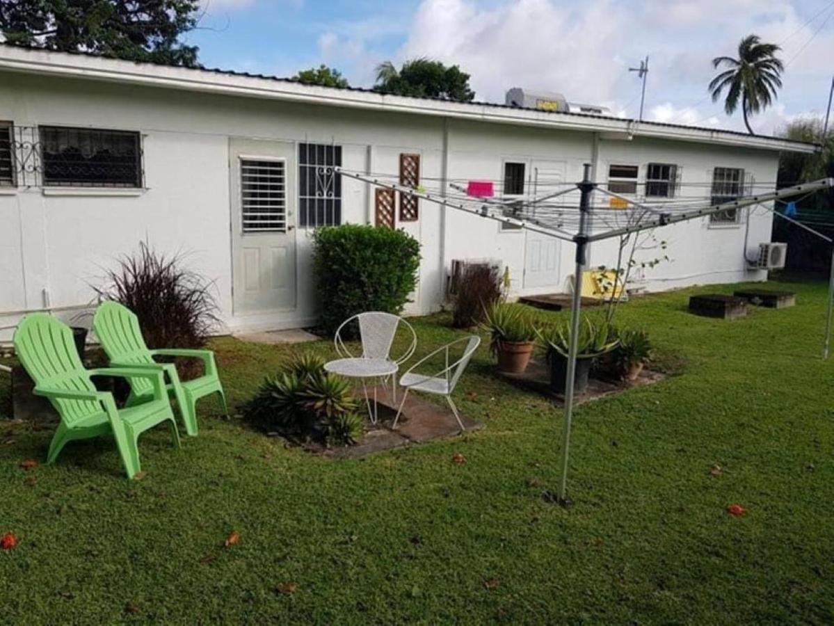 West Coast 1 Bedroom Apartment 66 - Close To Beach Saint James Exterior photo