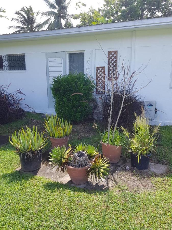 West Coast 1 Bedroom Apartment 66 - Close To Beach Saint James Exterior photo