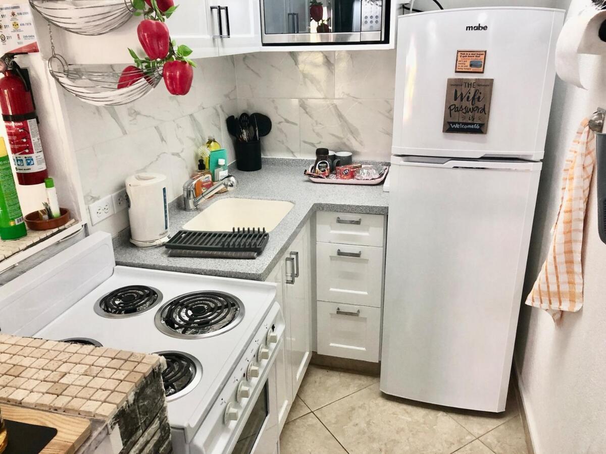 West Coast 1 Bedroom Apartment 66 - Close To Beach Saint James Exterior photo