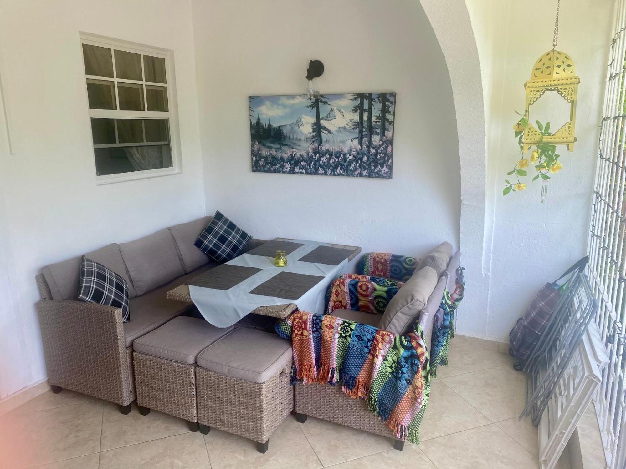 West Coast 1 Bedroom Apartment 66 - Close To Beach Saint James Exterior photo