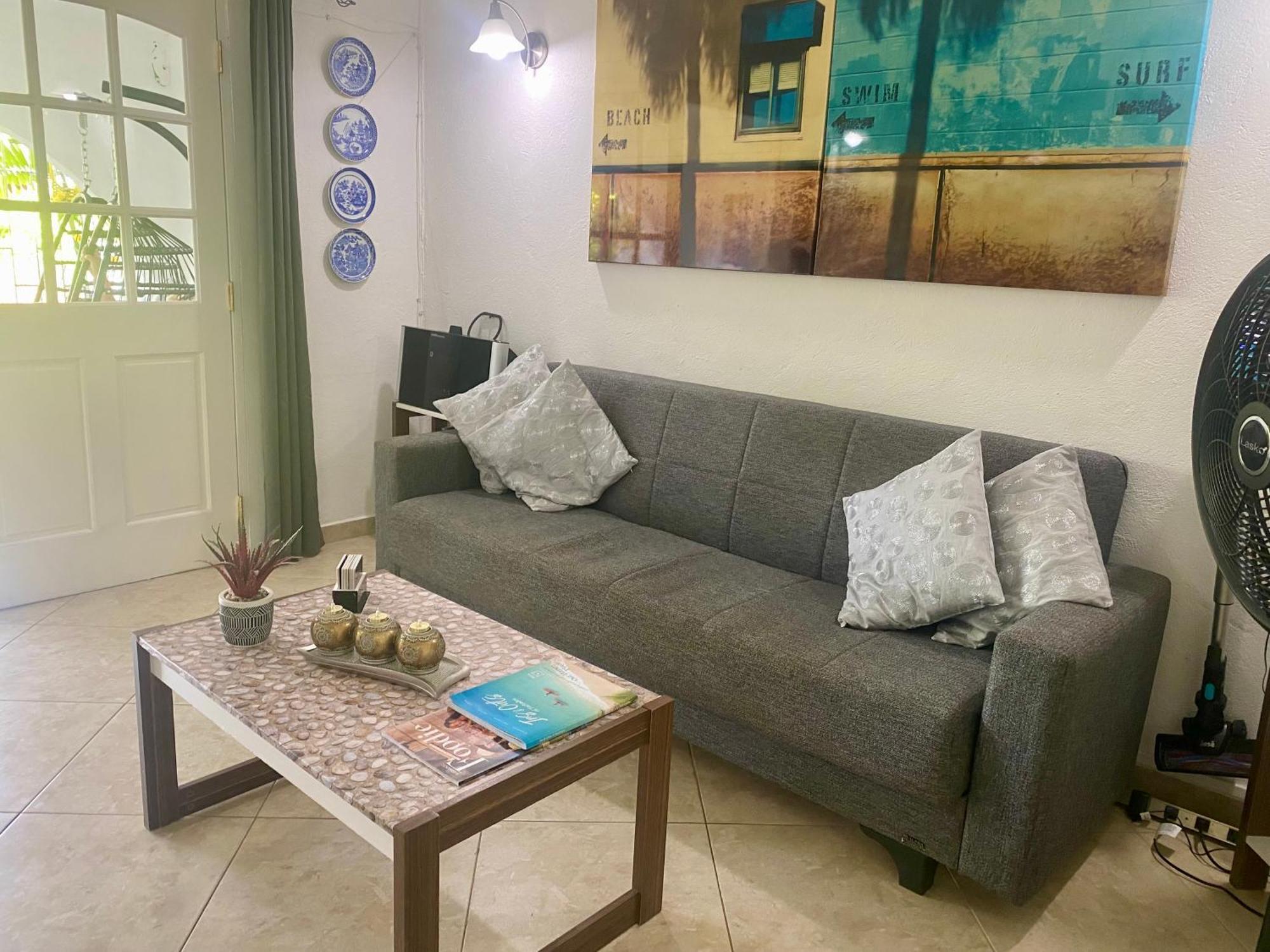West Coast 1 Bedroom Apartment 66 - Close To Beach Saint James Exterior photo